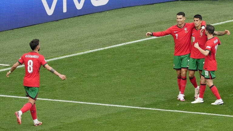 البرتغال تكتسح تركيا وتتأهل إلى الدور الـ16