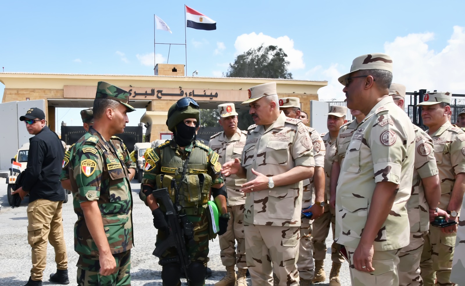 رئيس الأركان المصري يتفقد الأوضاع الأمنية في معبر رفح