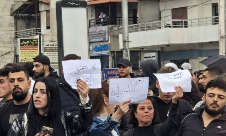 اعتصامات في سوريا وسط انتشار أمني في عدة محافظات