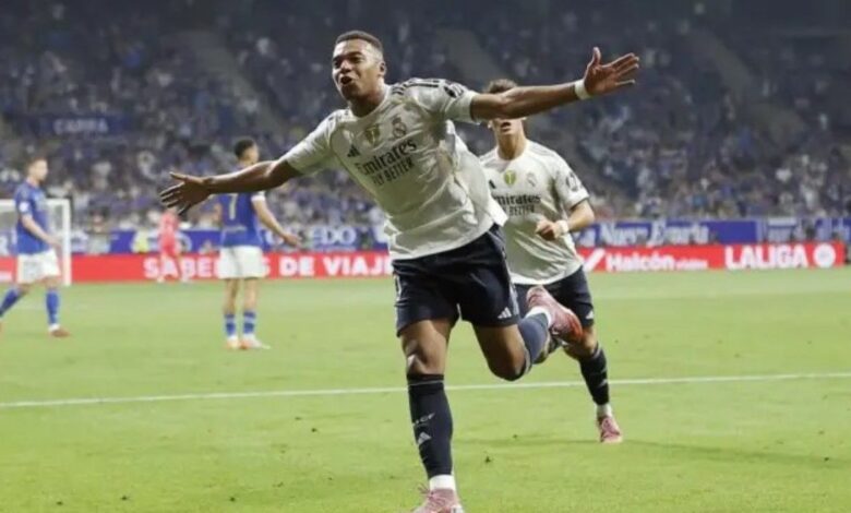 احتفالية امبابي بتسجيله اهداف اللقاء