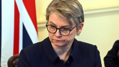 بريطانيا تنتقد شحنة تأخر المساعدات إلى غزة