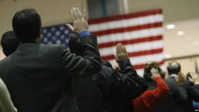 الولايات المتحدة توقف جميع طلبات الهجرة