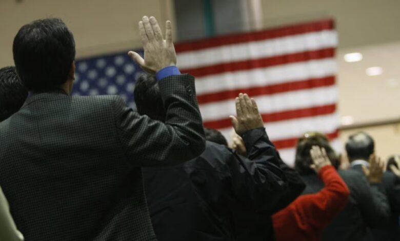 الولايات المتحدة توقف جميع طلبات الهجرة